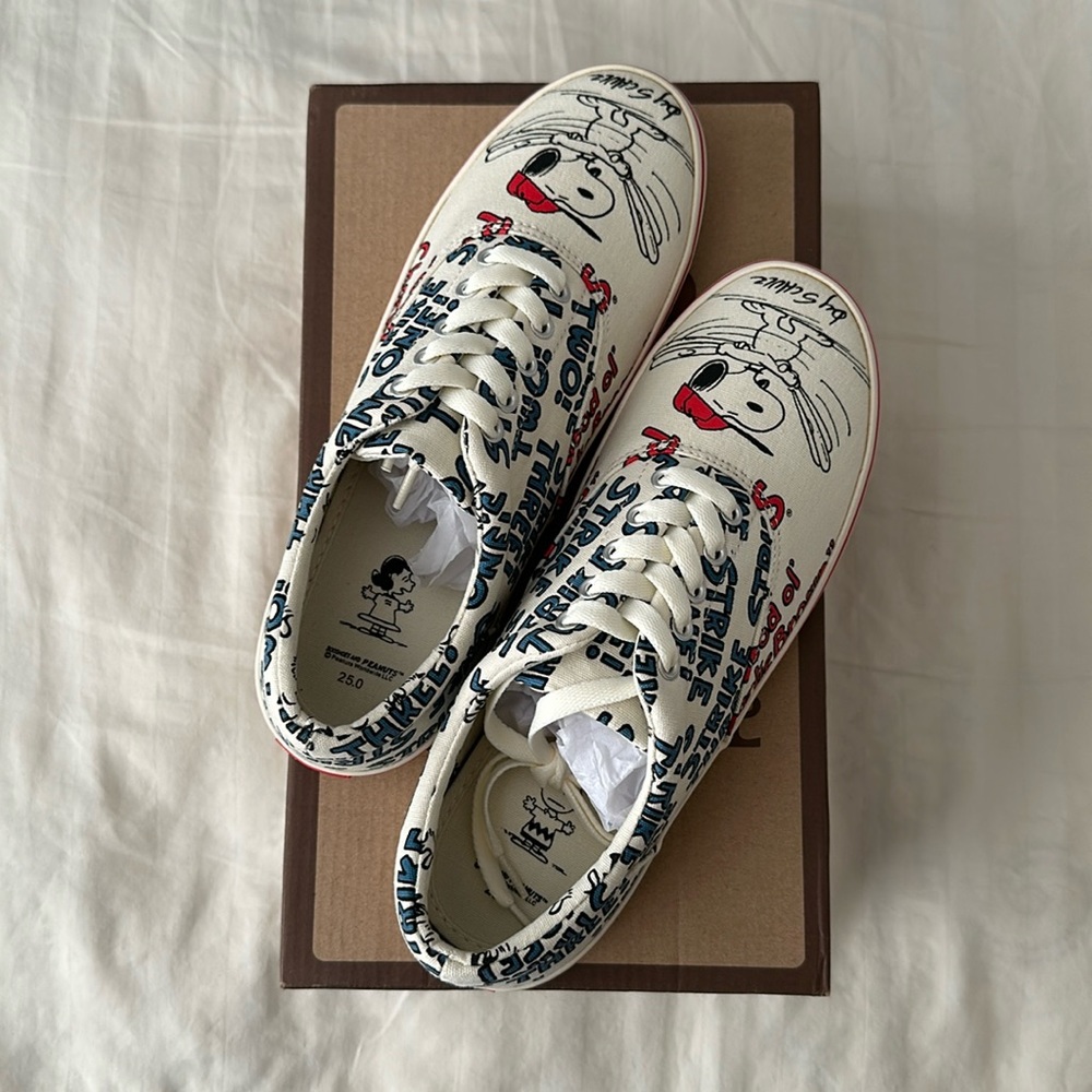 Boo foo woo snoopy shoes sneakers kicks peanuts